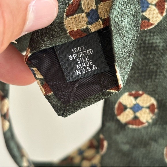 Vintage Guess Imported Silk Made in USA Green Geometric Tie Mens 58” L 4” W - Picture 6 of 7